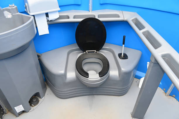 Portable Toilet Options We Offer in Crump, TN